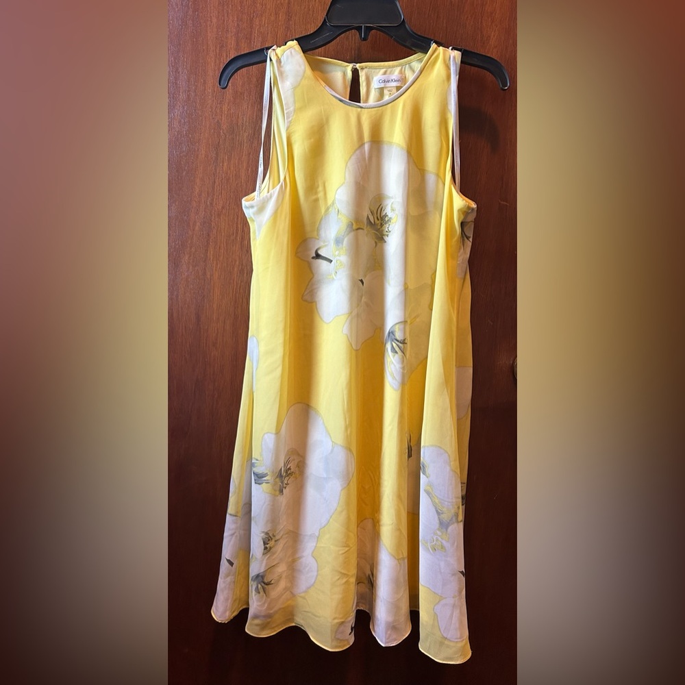 Calvin Klein Size 8 Yellow Dress with white flowers
